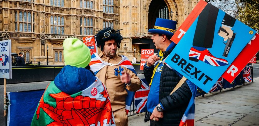 A ‘stop Brexit’ sticker and suffragette colours: it’s really not clear what can get you kicked out of parliament post image