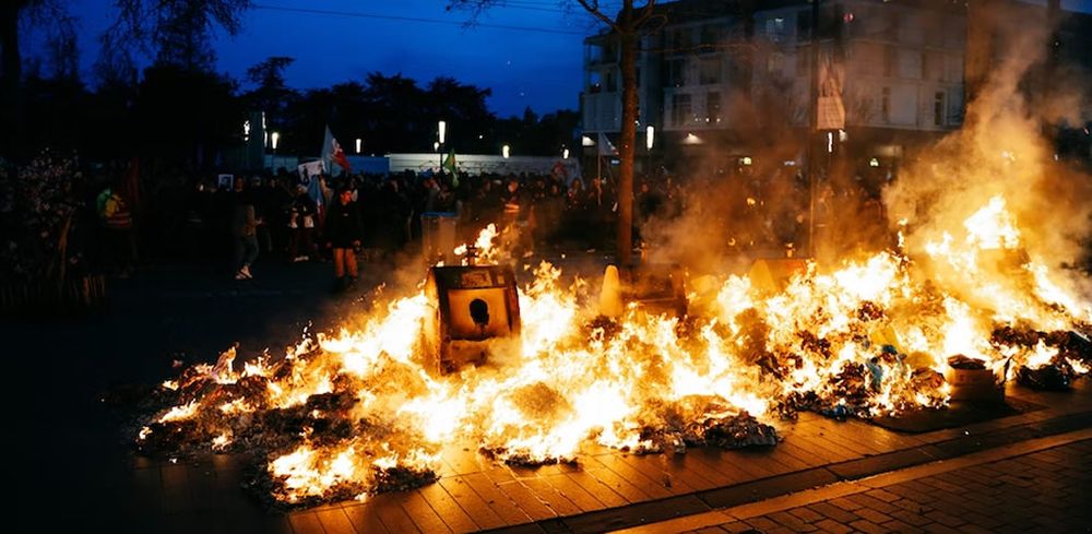 Retirement rage: French fury fueled by reform post image