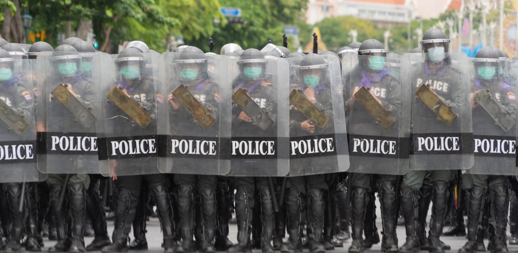 What happens when leaders have loyalists in charge of men with guns: Lessons for the US from Nicaragua, Syria and other authoritarian countries