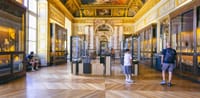 The Mona Lisa, a gold toilet and now the Louvre’s royal jewels: a fascinating history of art heists post image