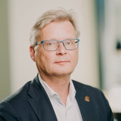 Lars J Nilsson profile image